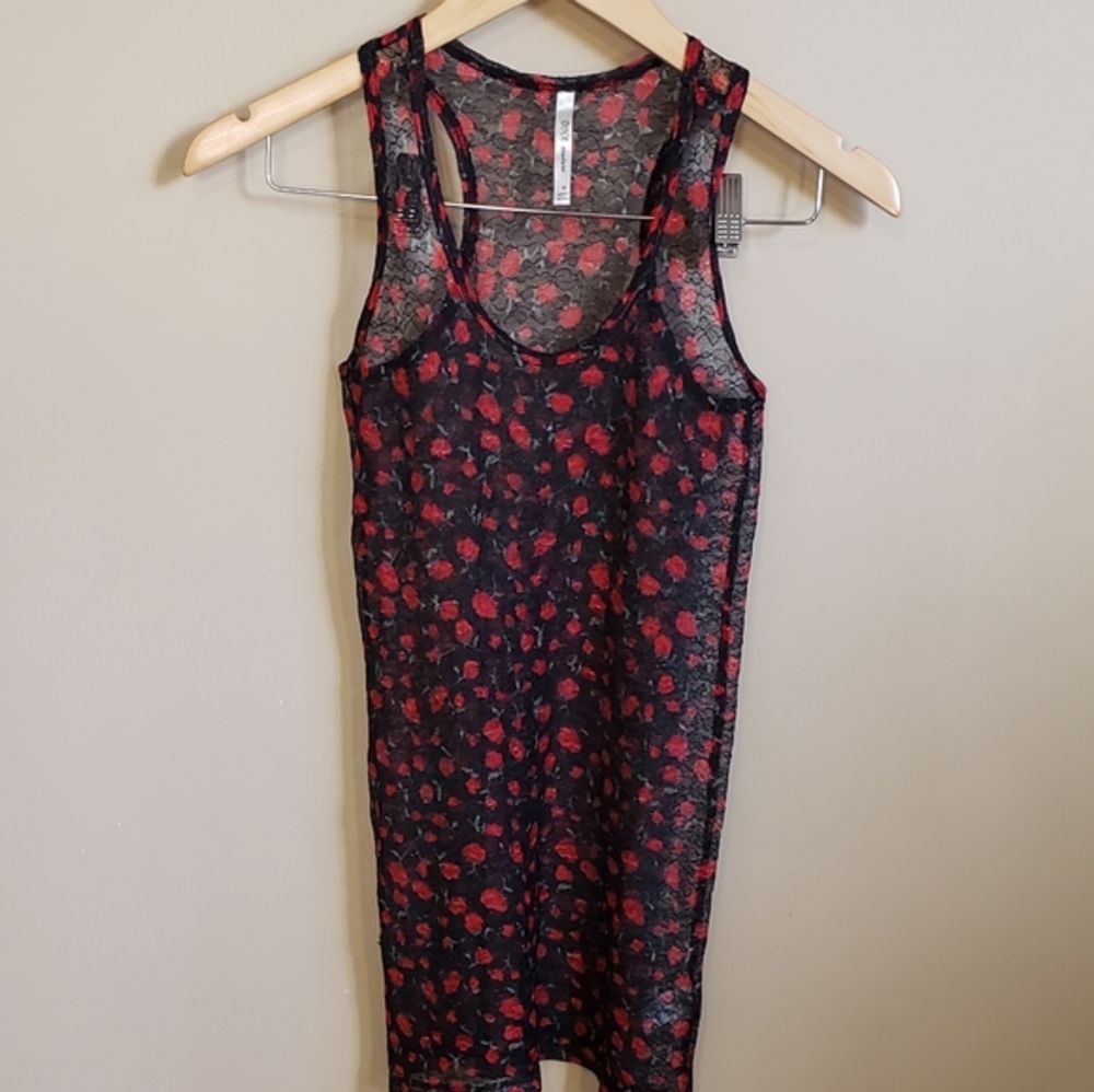Women’s Like New Blouse Rose Patterned Lace Style Tank Top Size Medium